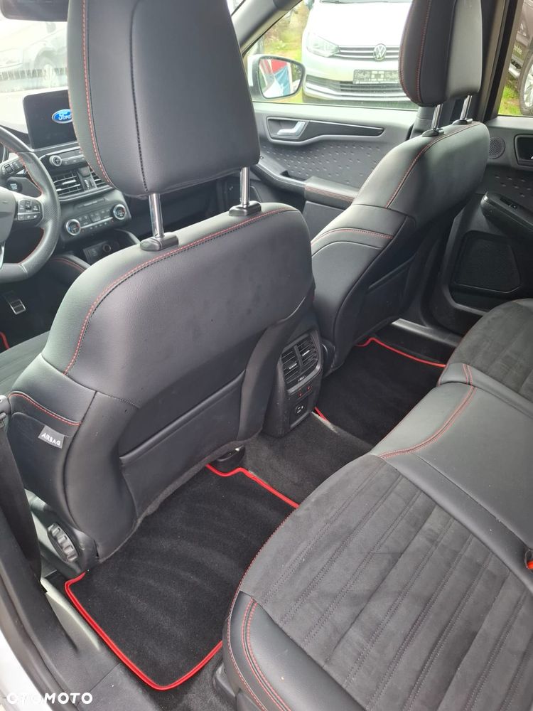 Ford Kuga - 8