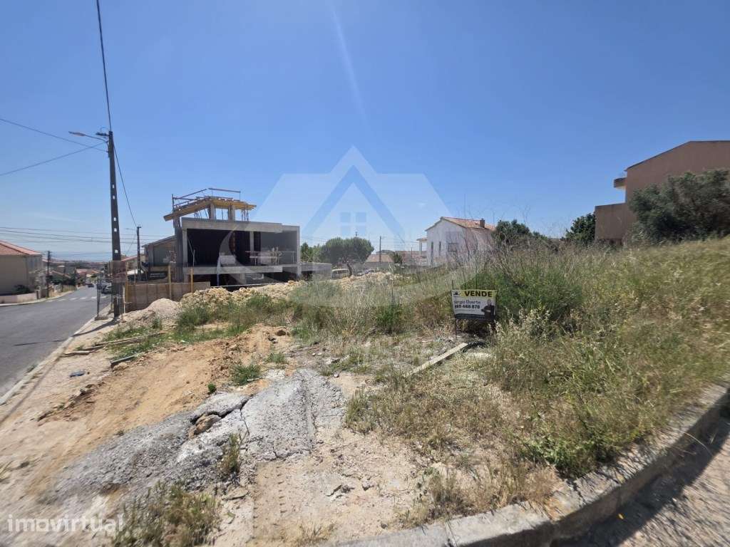 Terreno urbano com 482 m² e vista rio na Portela da Azóia - Grande imagem: 2/5