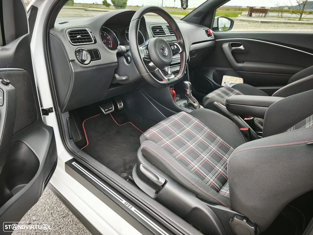 VW Polo 1.8 TSi GTi DSG - 12