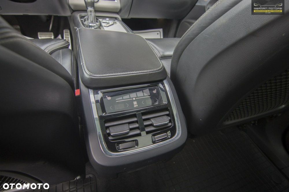 Volvo XC 90 D5 AWD R-Design 7os - 30