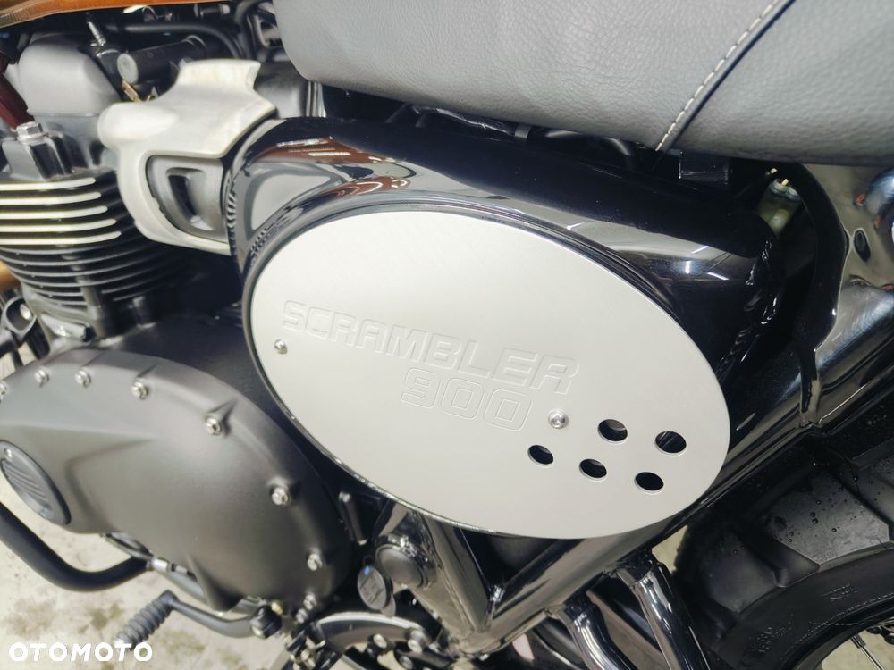 Triumph Scrambler - 25