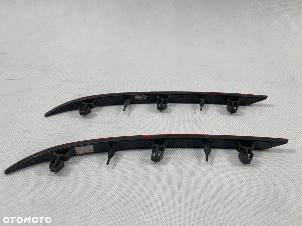 Opel Insignia B Odblask prawy tyl tylny 17r 1szt - 2