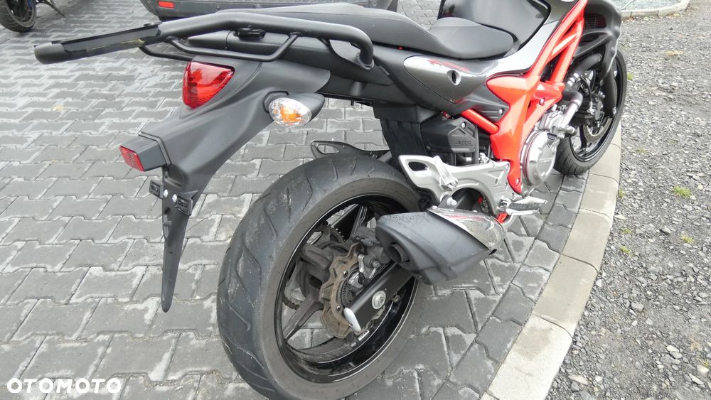 Suzuki Gladius - 5