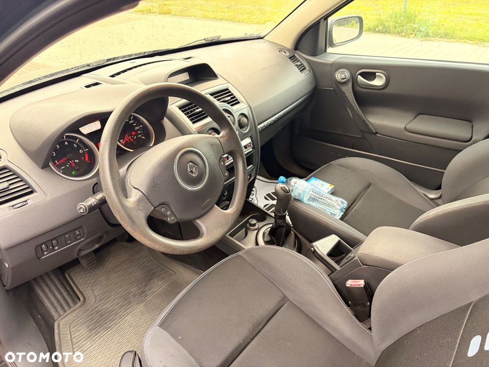 Renault Megane 1.6 16V Dynamique - 3