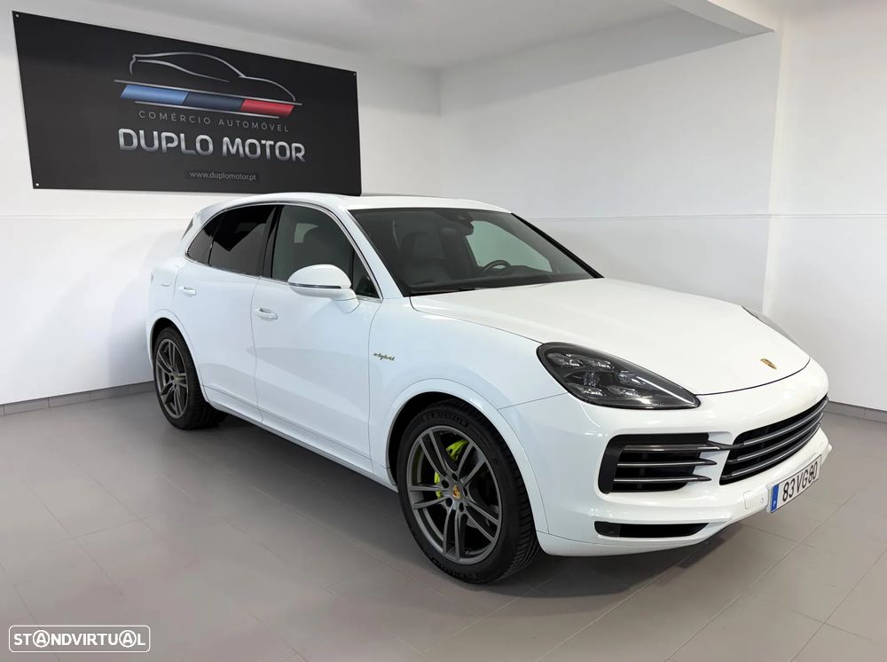 Porsche Cayenne E-Hybrid - 4