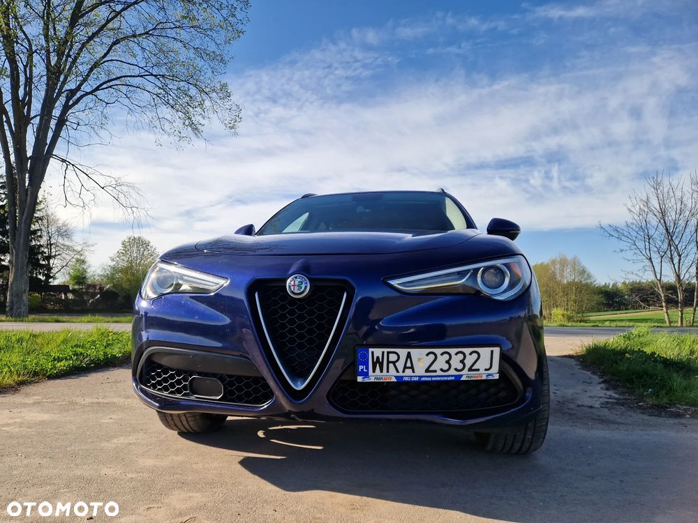 Alfa Romeo Stelvio 2.0 Turbo 16V AT8-Q4 Ti - 10