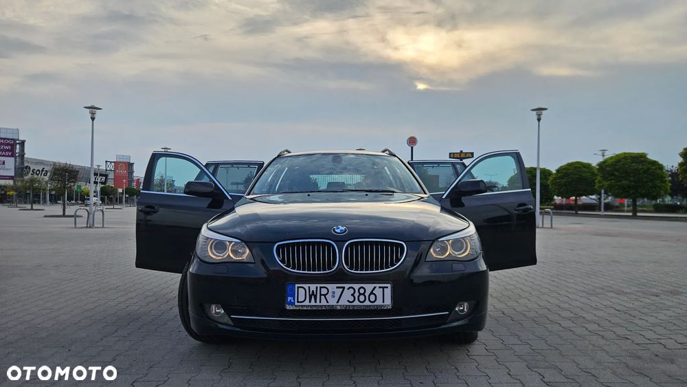 BMW Seria 5 525xi Edition Sport - 31