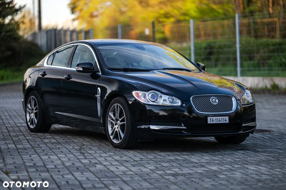 Jaguar XF 2.7 V6 D Premium Luxury - 8