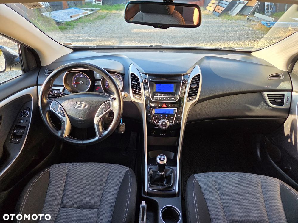 Hyundai i30 1.6 Premium - 22