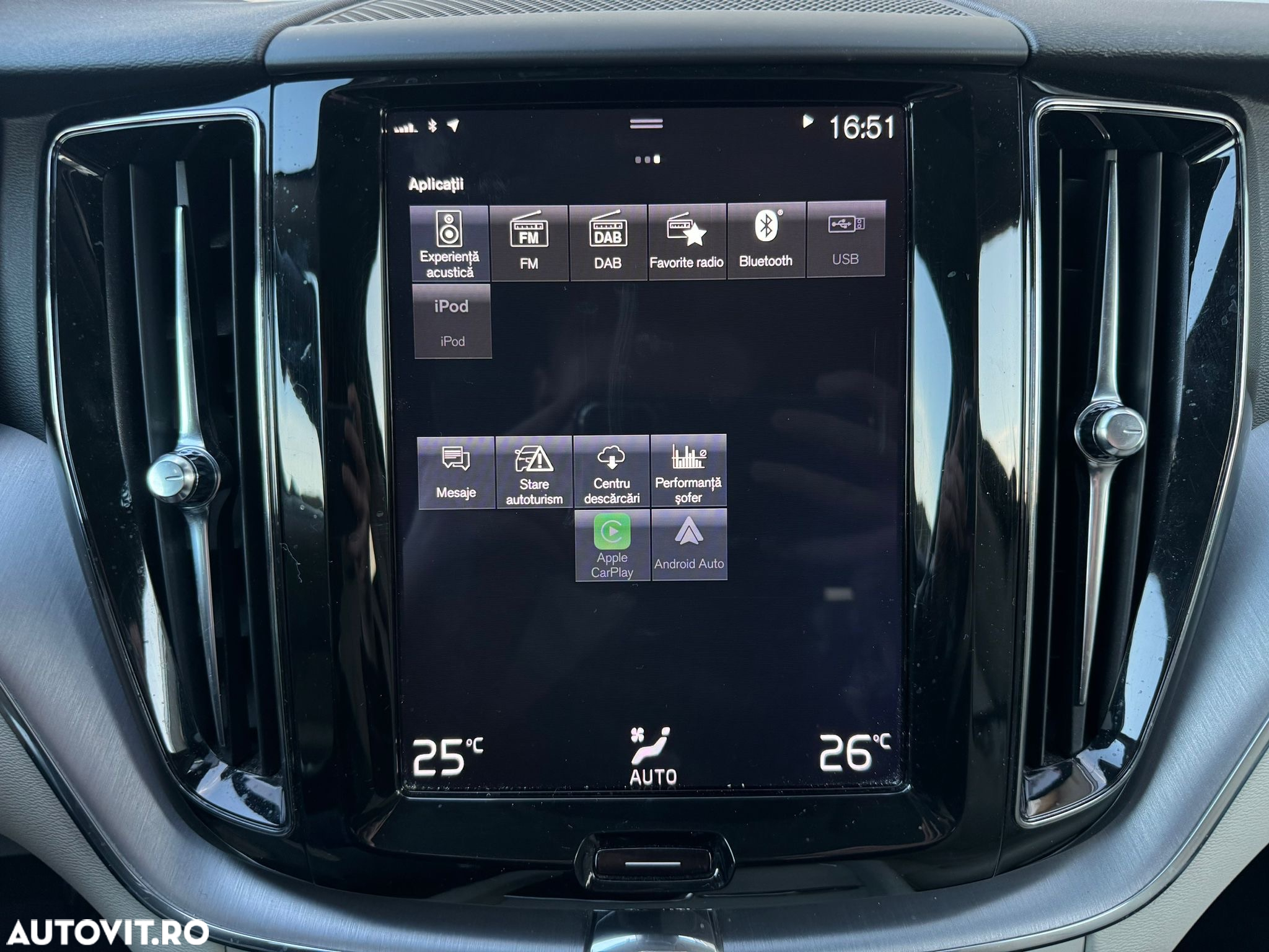 Volvo XC 60 B4 D Geartronic Momentum Pro - 26