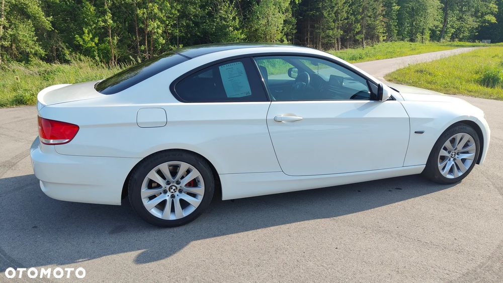 BMW Seria 3 320i Edition Exclusive - 13