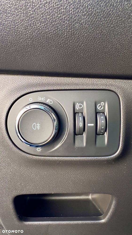 Opel Corsa 1.4 Enjoy - 18