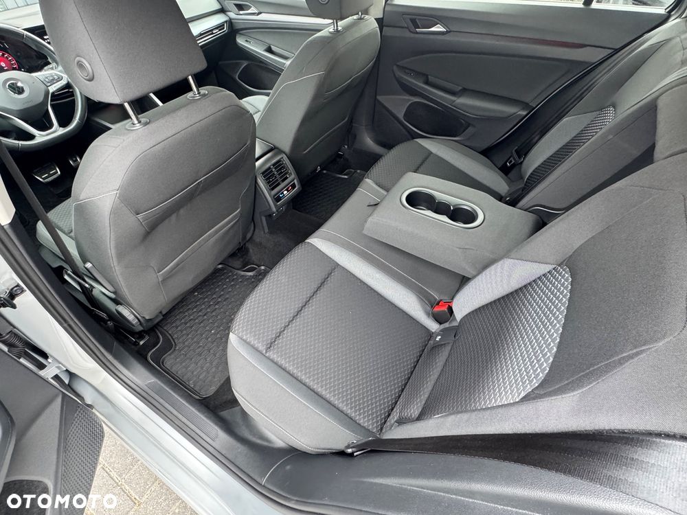 Volkswagen Golf - 28
