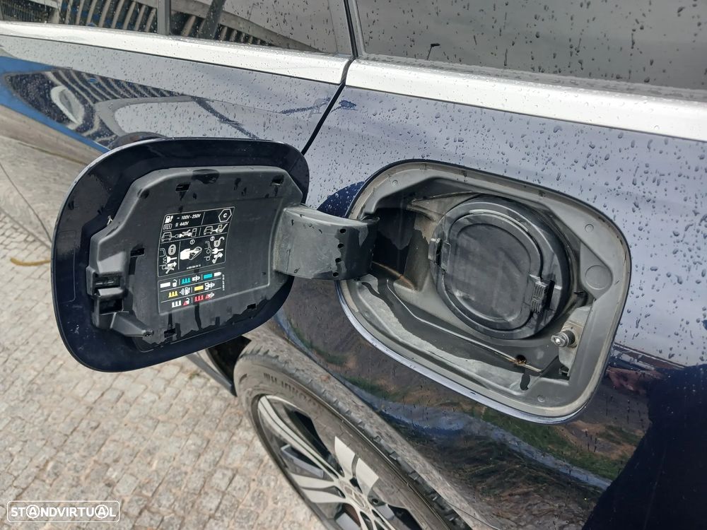 Mercedes-Benz C 300 e Avantgarde - 53