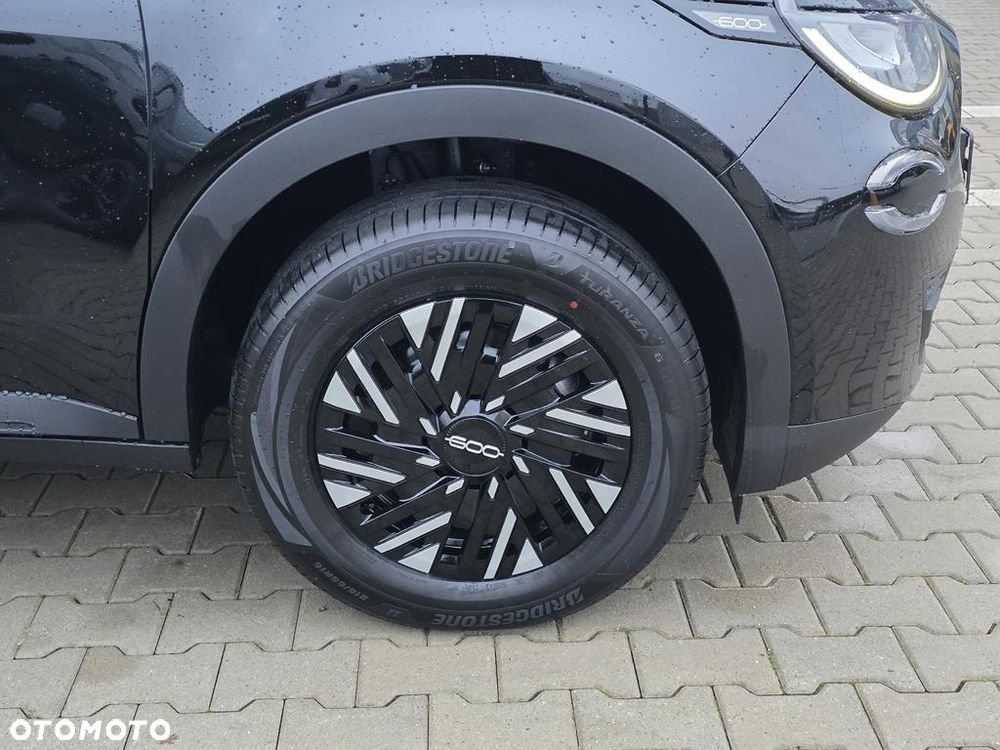 Fiat 600 1.2 Turbo Hybrid eDCT - 27