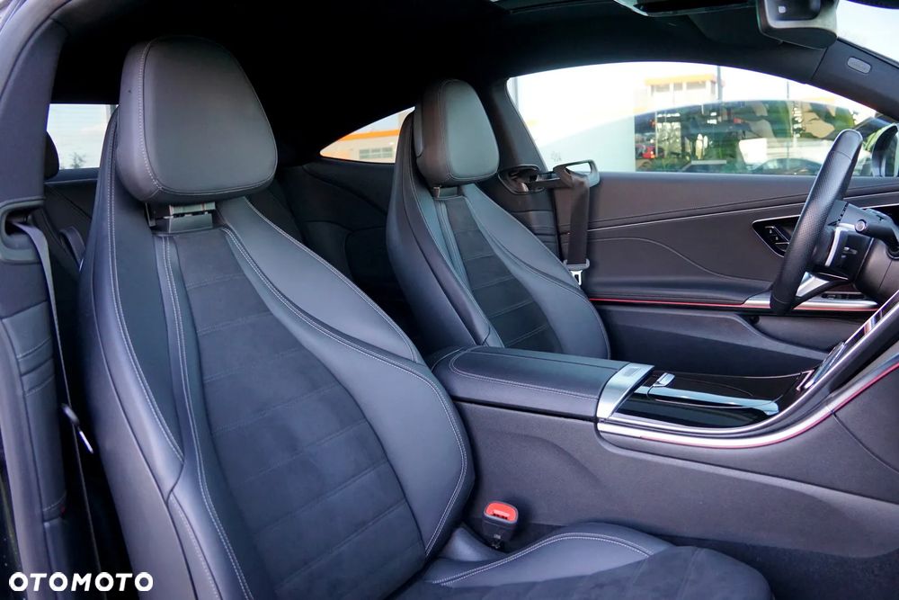 Mercedes-Benz CLE 180 9G-TRONIC Edition AMG Line - 23