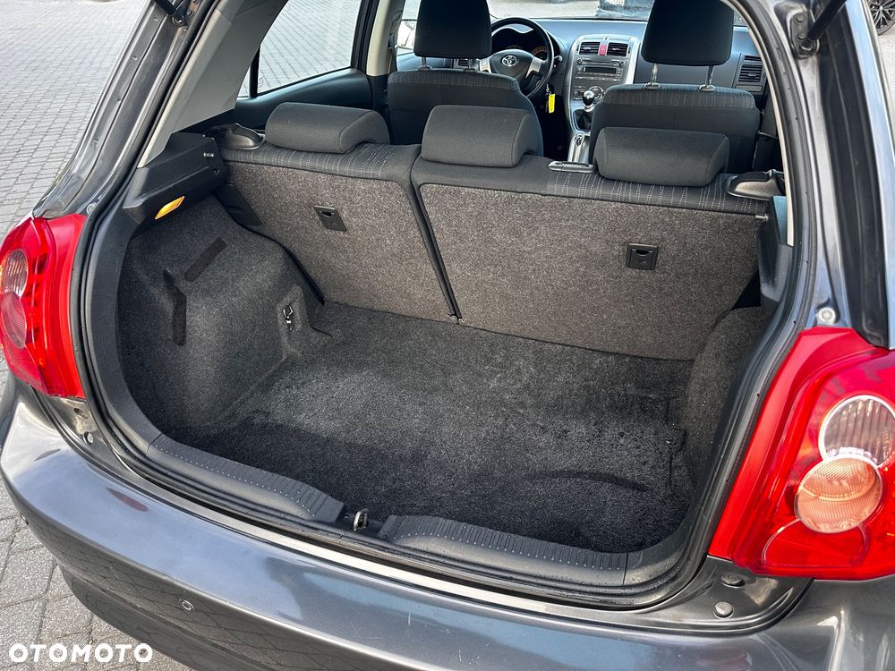 Toyota Auris 1.6 Life+ - 15