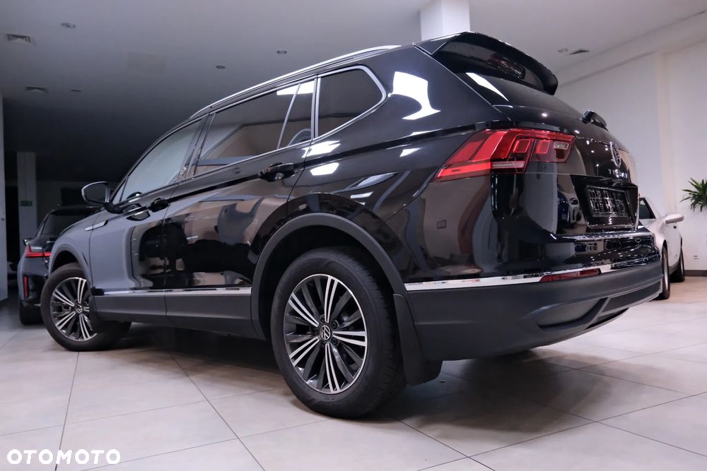 Volkswagen Tiguan - 16