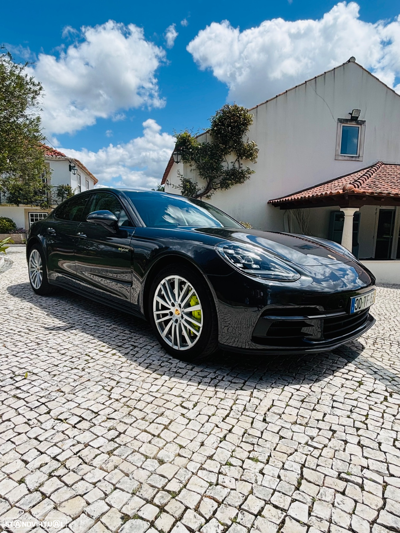 Porsche Panamera 4 E-Hybrid - 16