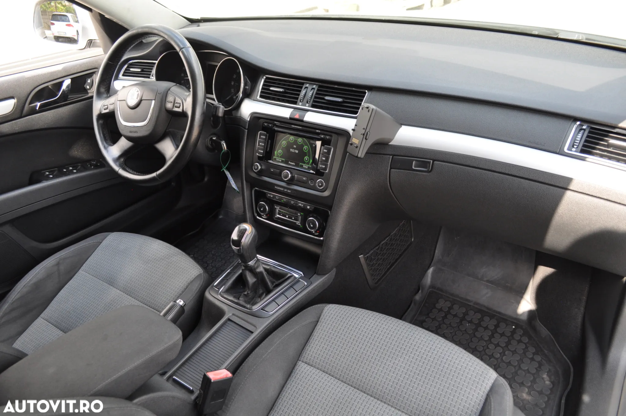 Skoda Superb Combi 2.0 TDI Comfort - 17