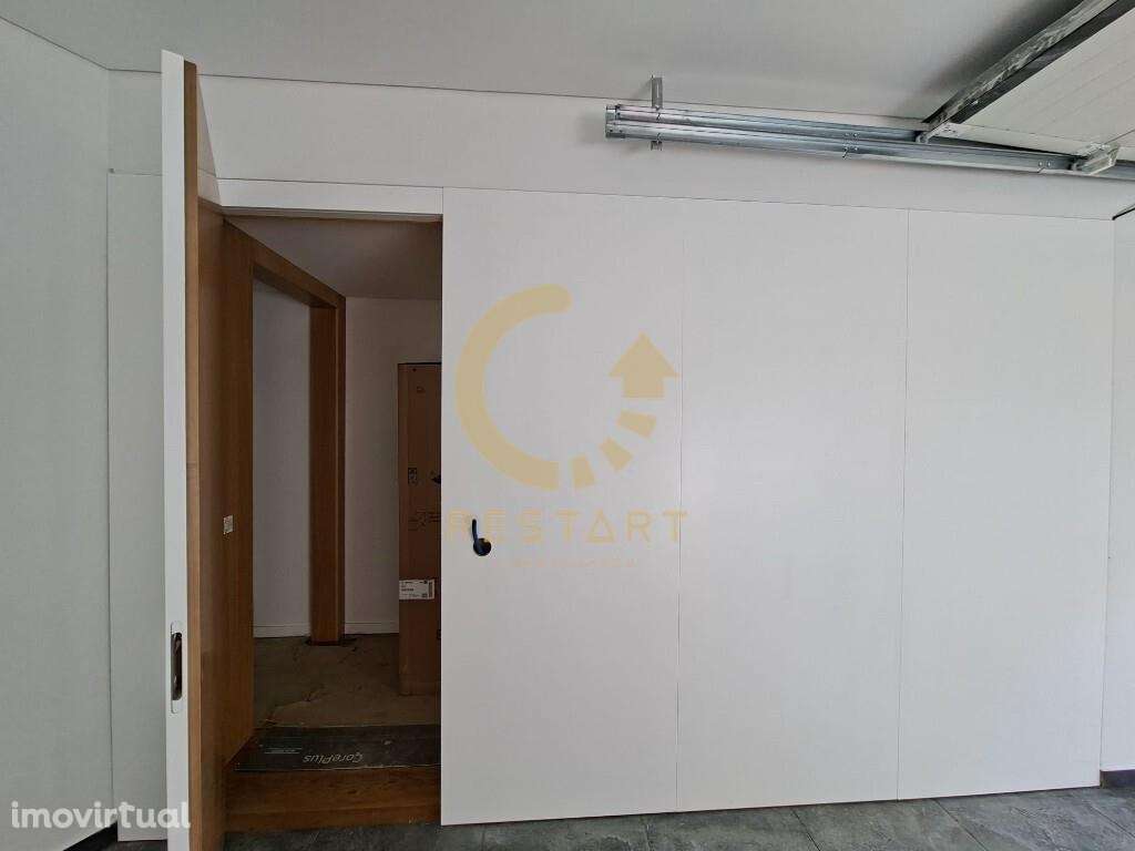 MORADIA EM FASE FINAL DE CONSTRUÇÃO - Grande imagem: 5/41