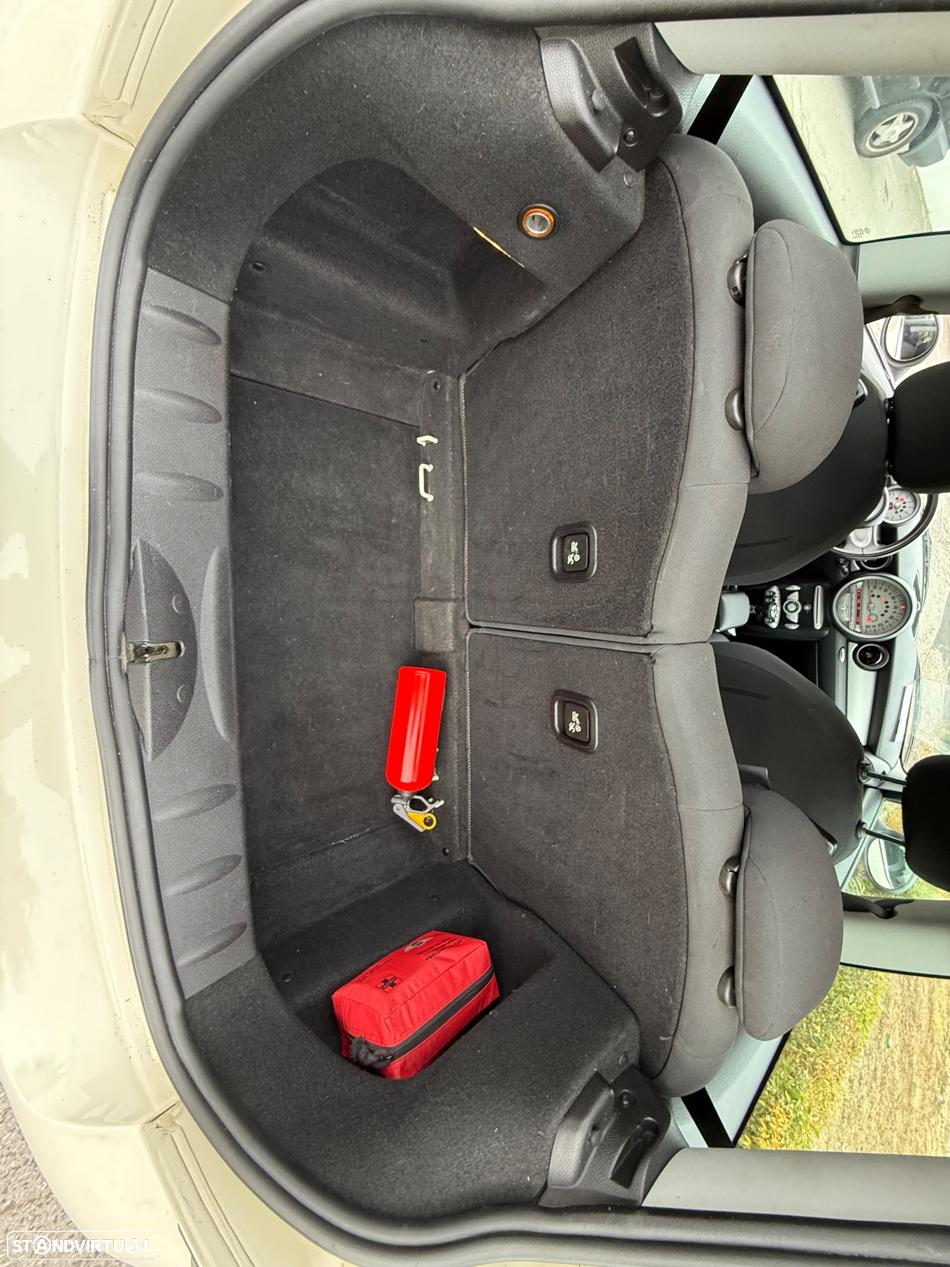 MINI 3 Portas Cooper D - 12
