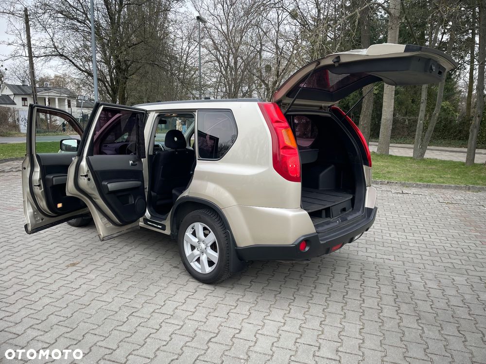 Nissan X-Trail 2.0 dCi 4x4 DPF Automatik SE - 12