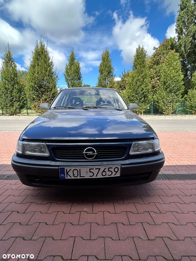 Opel Astra 1.4 GL - 1