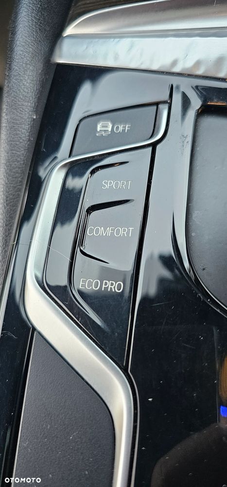 BMW Seria 5 530i Sport Line - 10