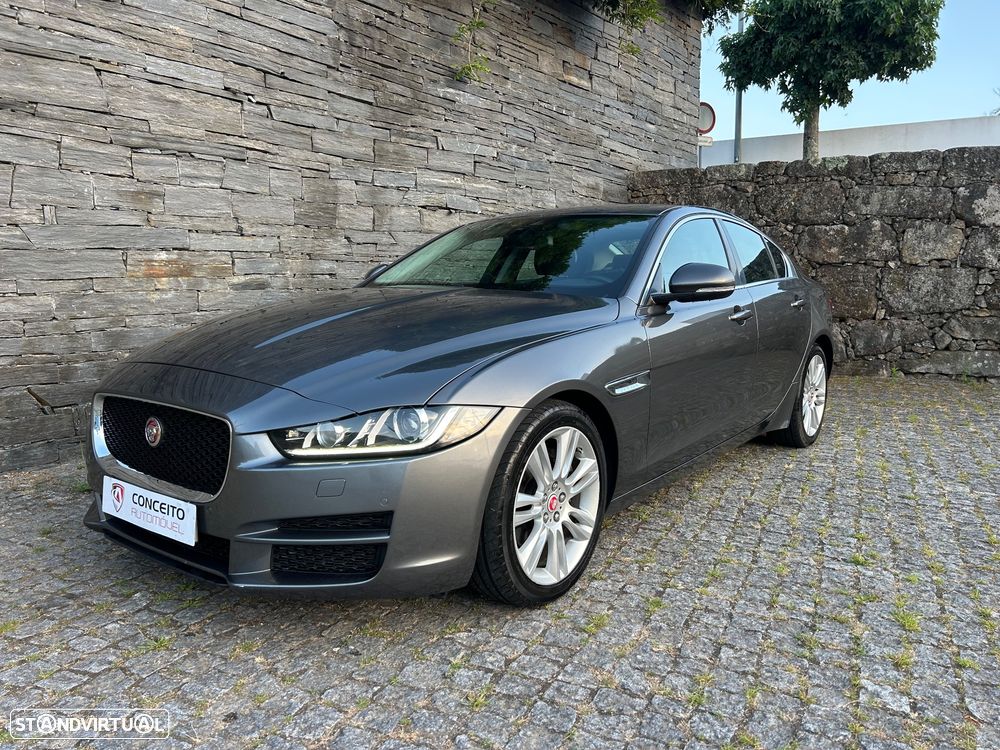 Jaguar XE 2.0 D Portfolio - 2