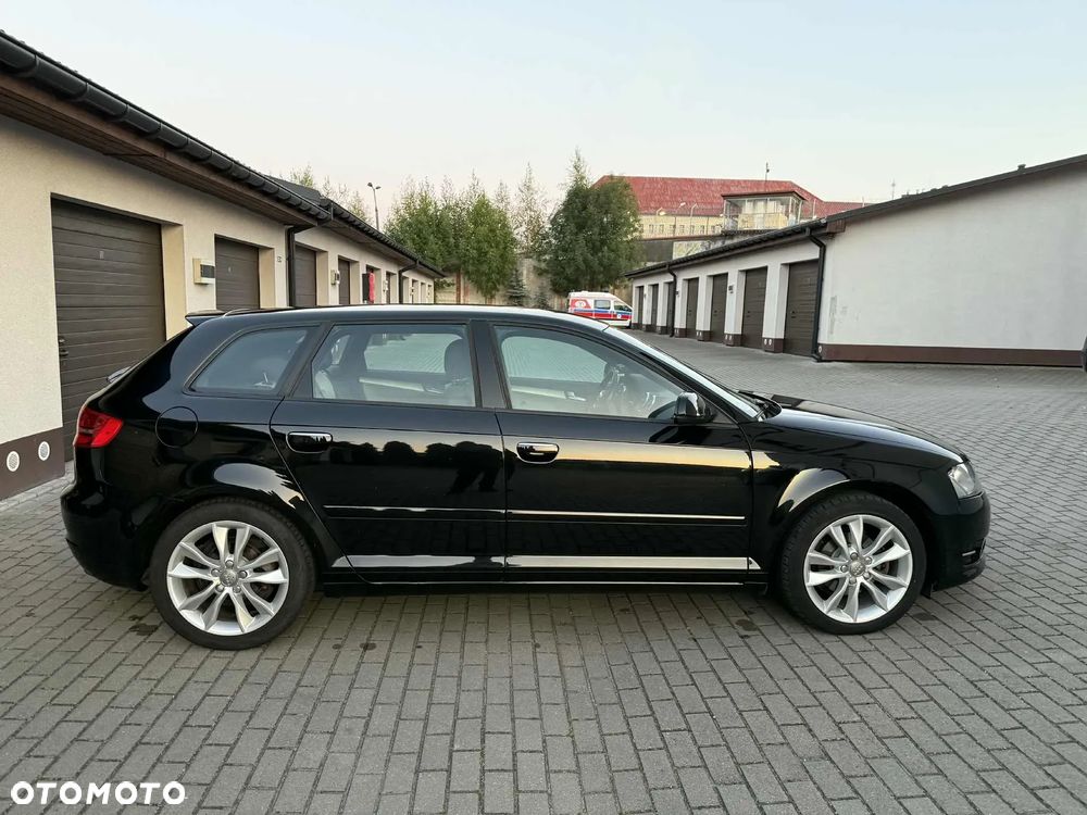 Audi A3 1.6 TDI DPF Ambition - 4