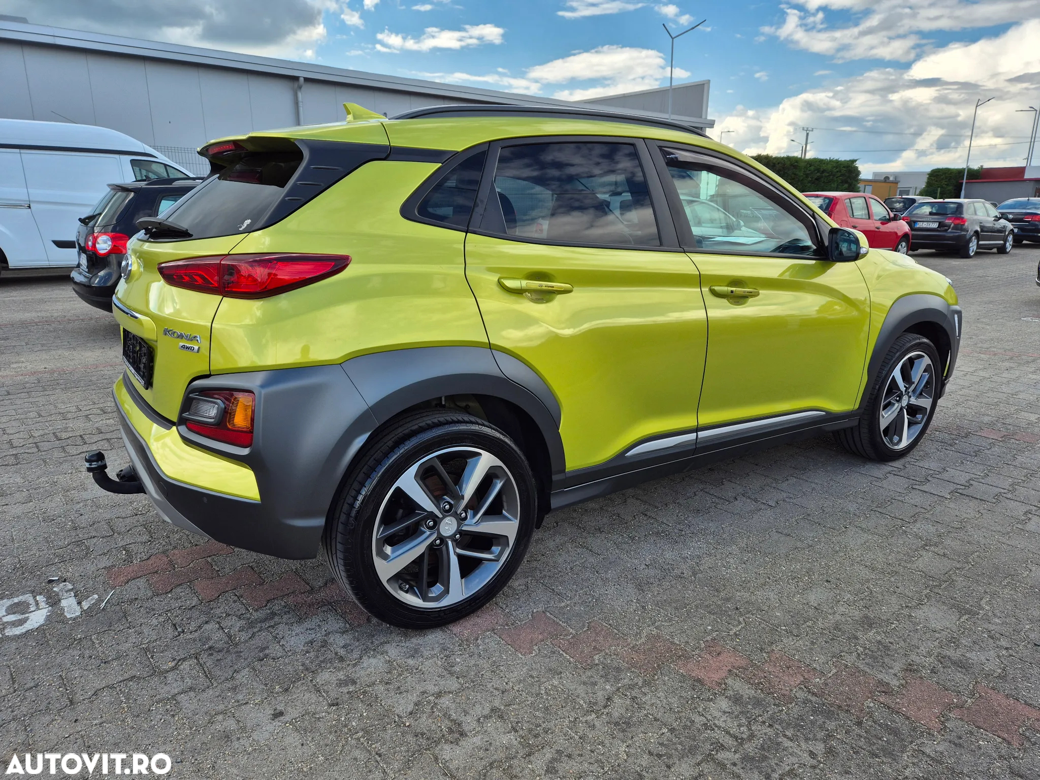 Hyundai KONA 1.6 CRDi 4WD 7DCT Luxury - 4
