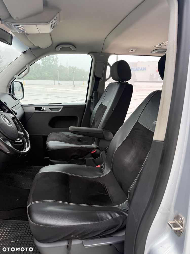 Volkswagen Multivan - 26