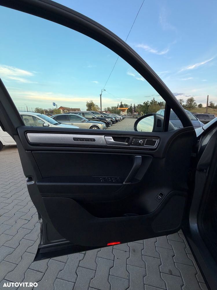 Volkswagen Touareg - 11