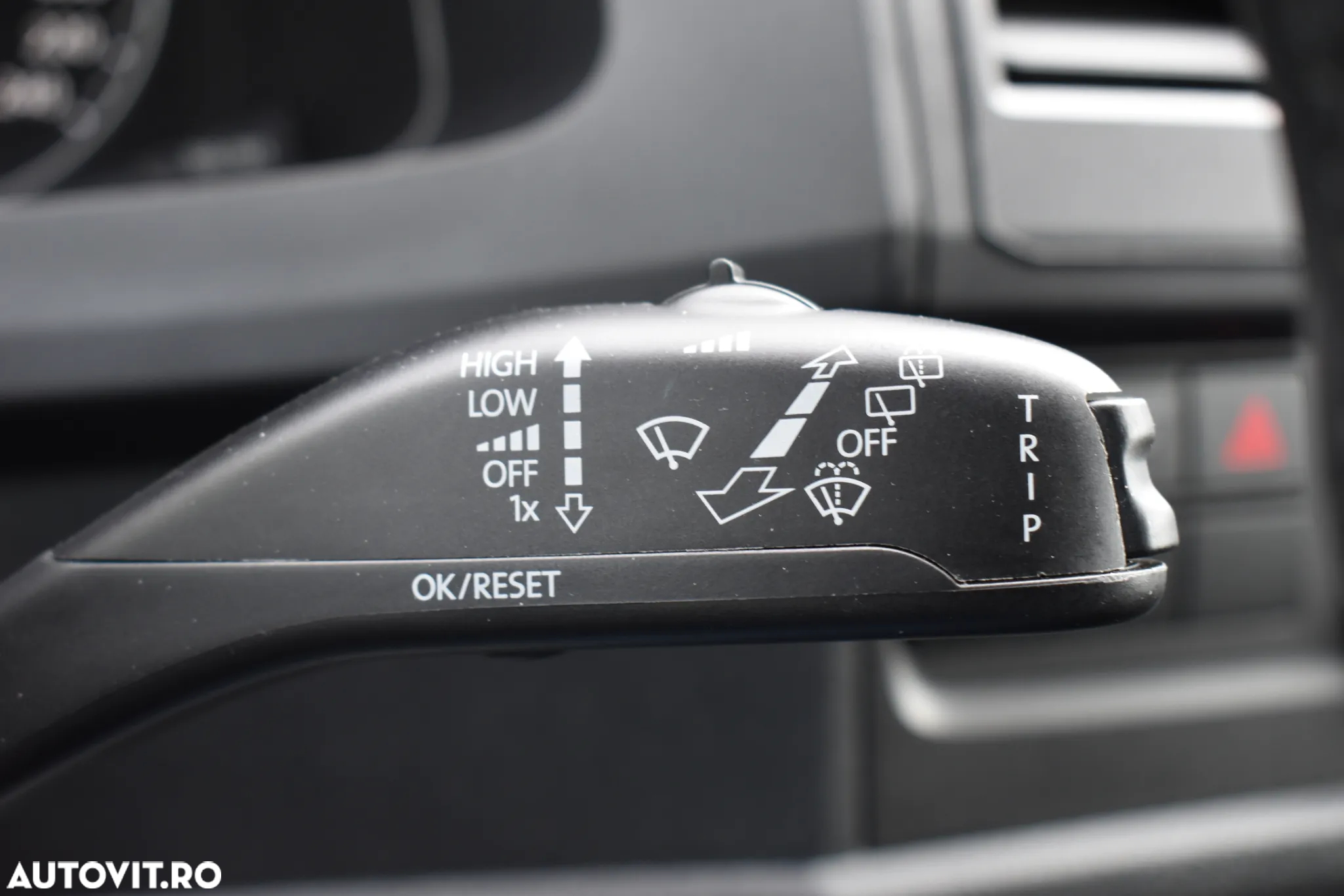 Volkswagen Caravelle T6 2.0 TDI LR Comfortline DSG - 18