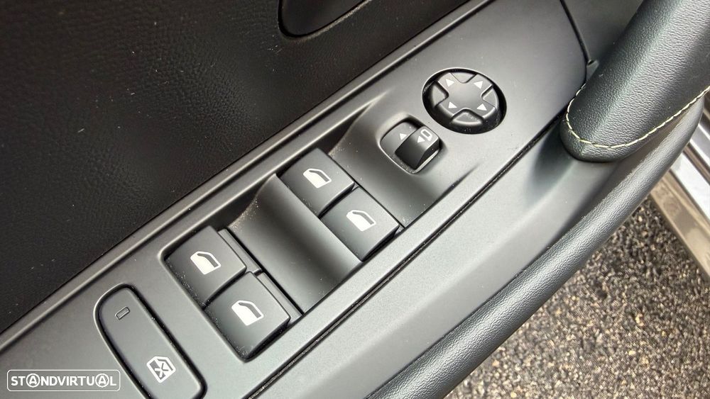 Peugeot 208 PureTech 100 GT Pack - 28