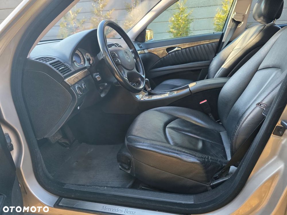 Mercedes-Benz Klasa E 320 CDI 7G-TRONIC Avantgarde BusinessEDITION - 23