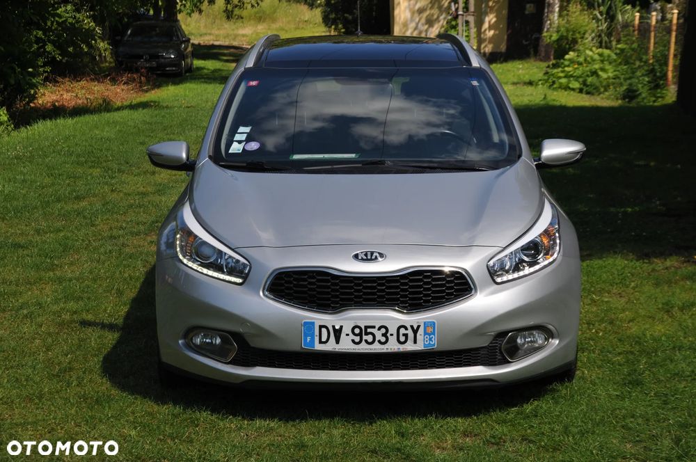 Kia Ceed 1.6 GDI Dream Team Edition - 6