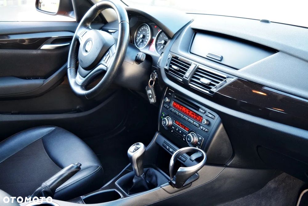BMW X1 sDrive18i Sport Line - 9