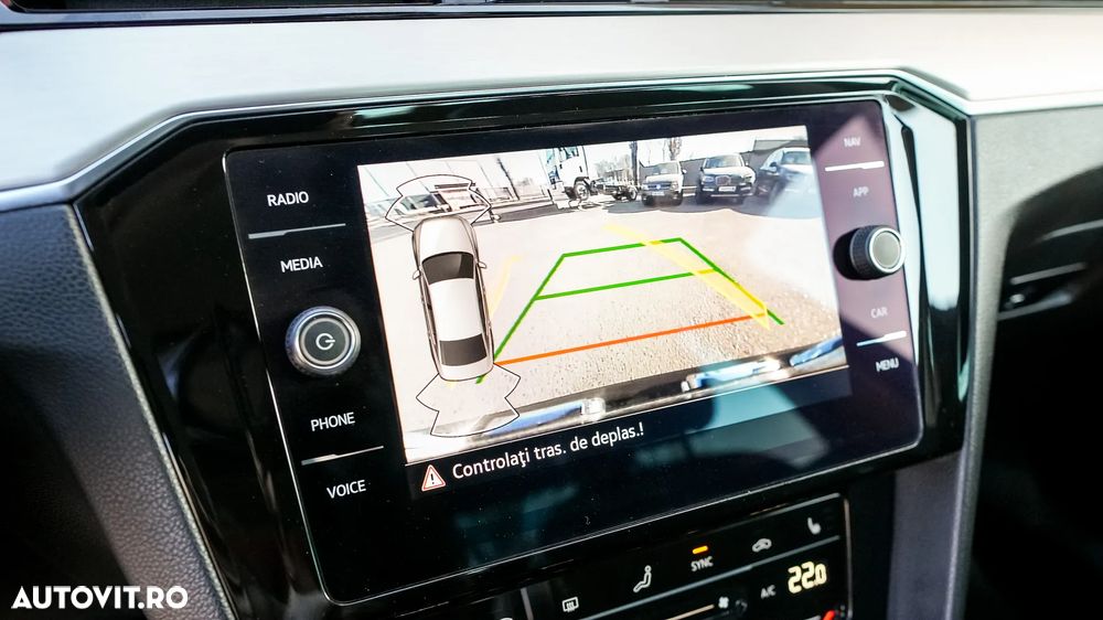 Volkswagen Passat 2.0 TDI DSG Highline - 14
