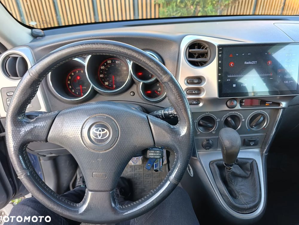 Toyota Matrix - 12