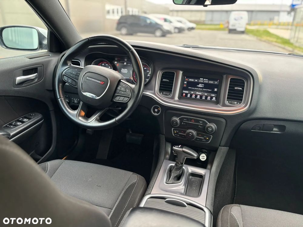 Dodge Charger 3.6 GT - 25
