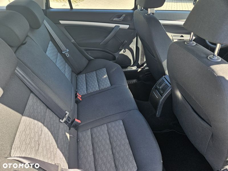 Skoda Octavia 1.4 TSI Ambiente - 8