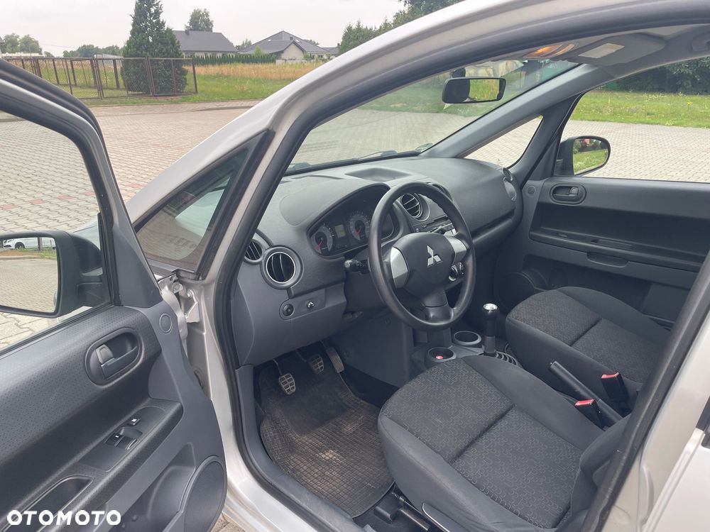 Mitsubishi Colt 1.1 Invite - 9