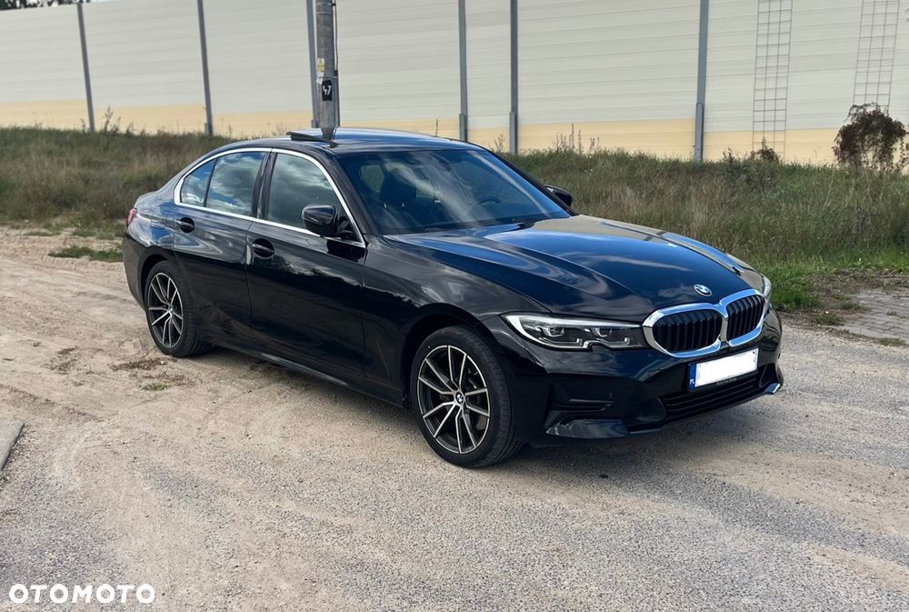 BMW Seria 3 330i xDrive Luxury Line - 3