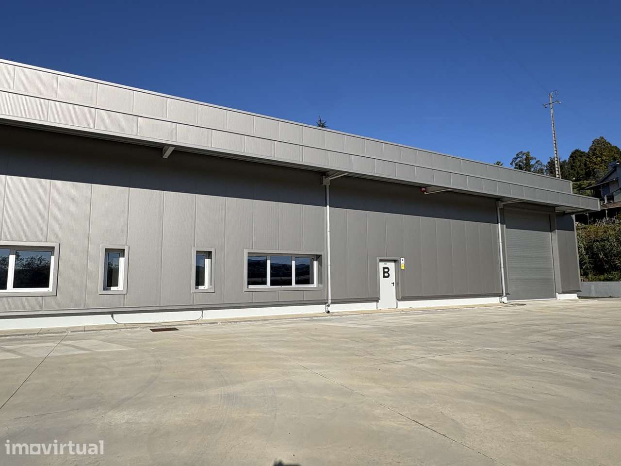 PAVILHÃO NOVO para arrendamento em frente á IC2/N1 - Grande imagem: 2/8