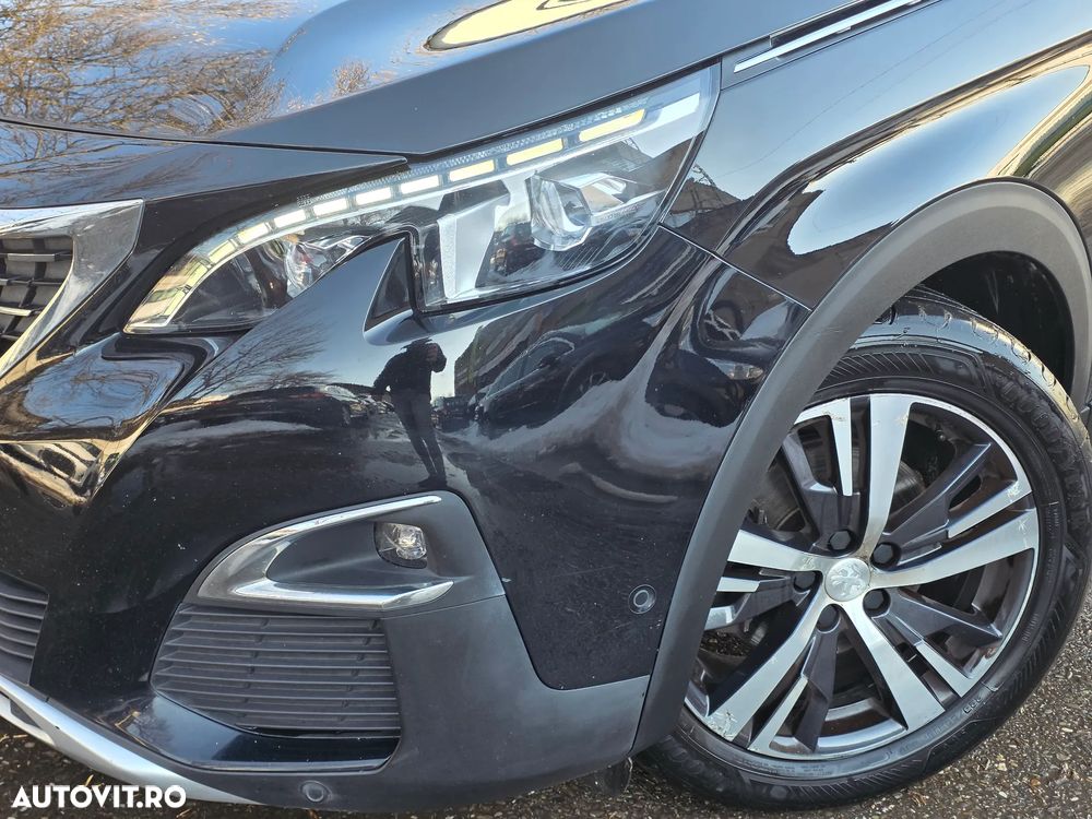 Peugeot 3008 1.2 PureTech Turbo S&S EAT8 Allure - 5