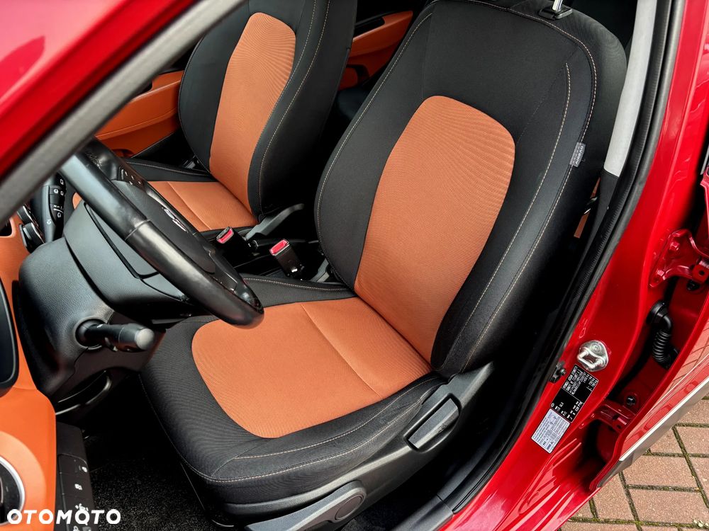 Hyundai i10 1.2 Fifa World Cup Edition - 11