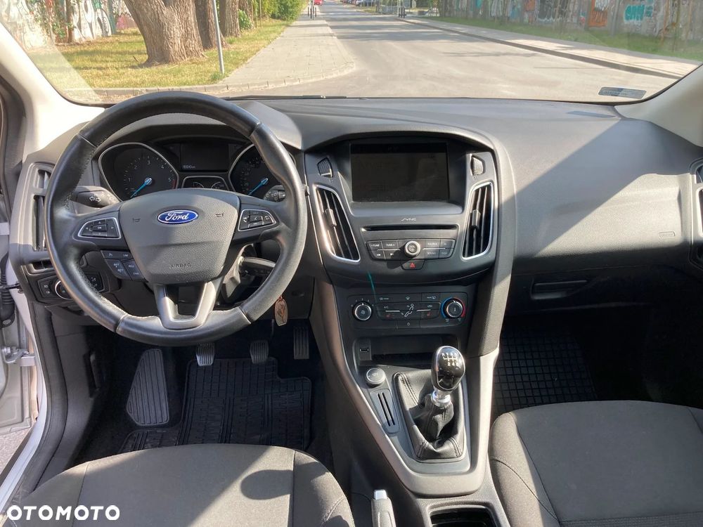 Ford Focus 1.5 TDCi SYNC Edition - 25