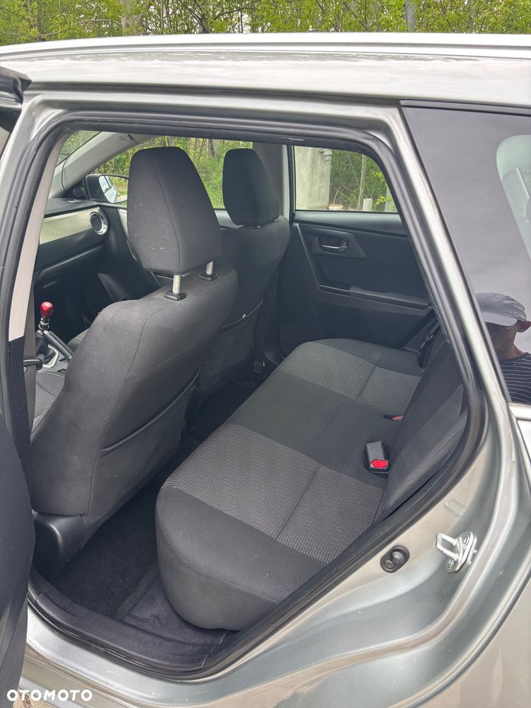 Toyota Auris 1.6 Premium Comfort - 12